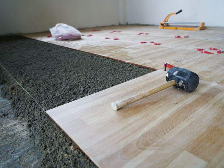 Revêtement de sol avec du carrelage